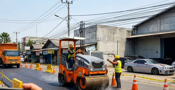 jasa aspal jalan bekasi - pengaspalan area gudang logistik Bekasi